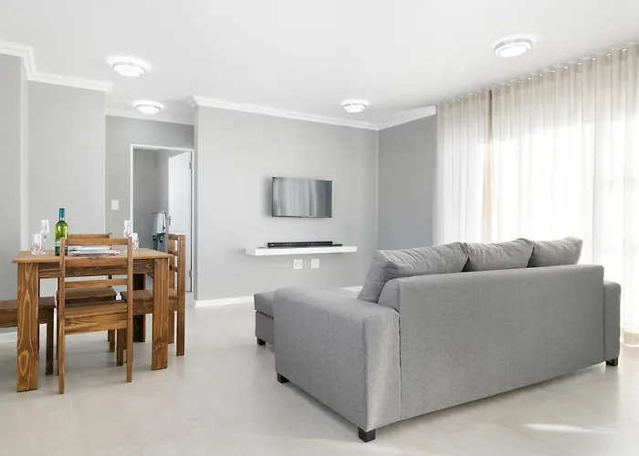 Stunning, Luxurious Apartment Close To The Beach