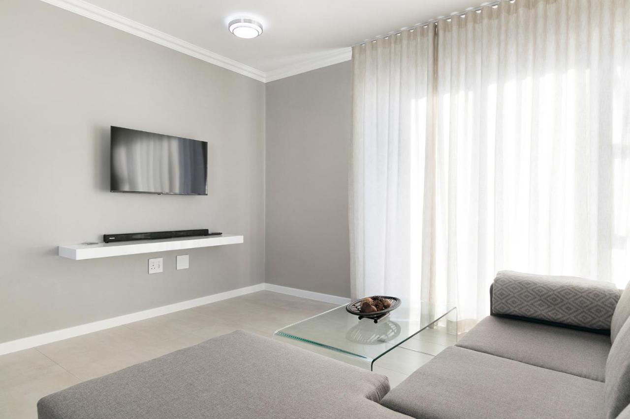 Stunning, Luxurious Close To The Apartment *