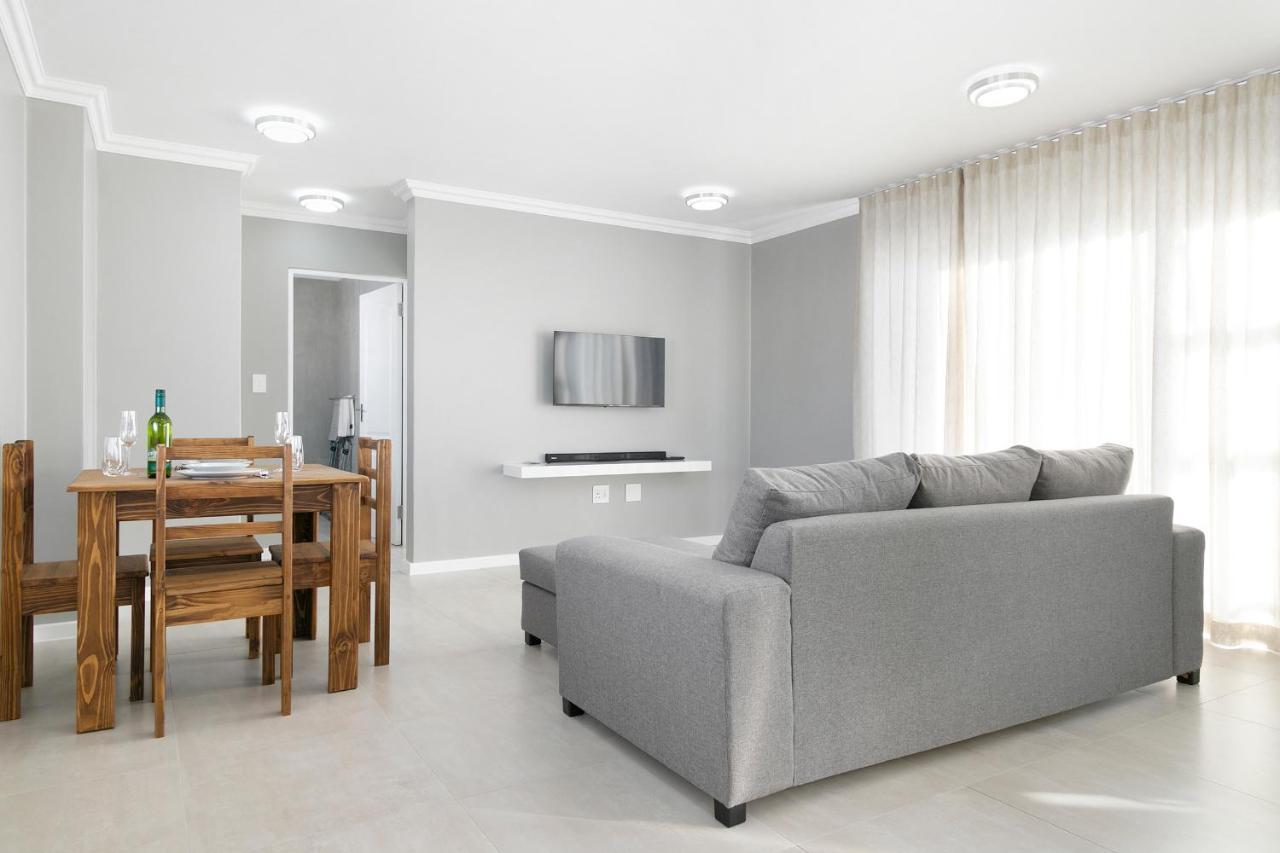 Stunning, Luxurious Close To The Apartment